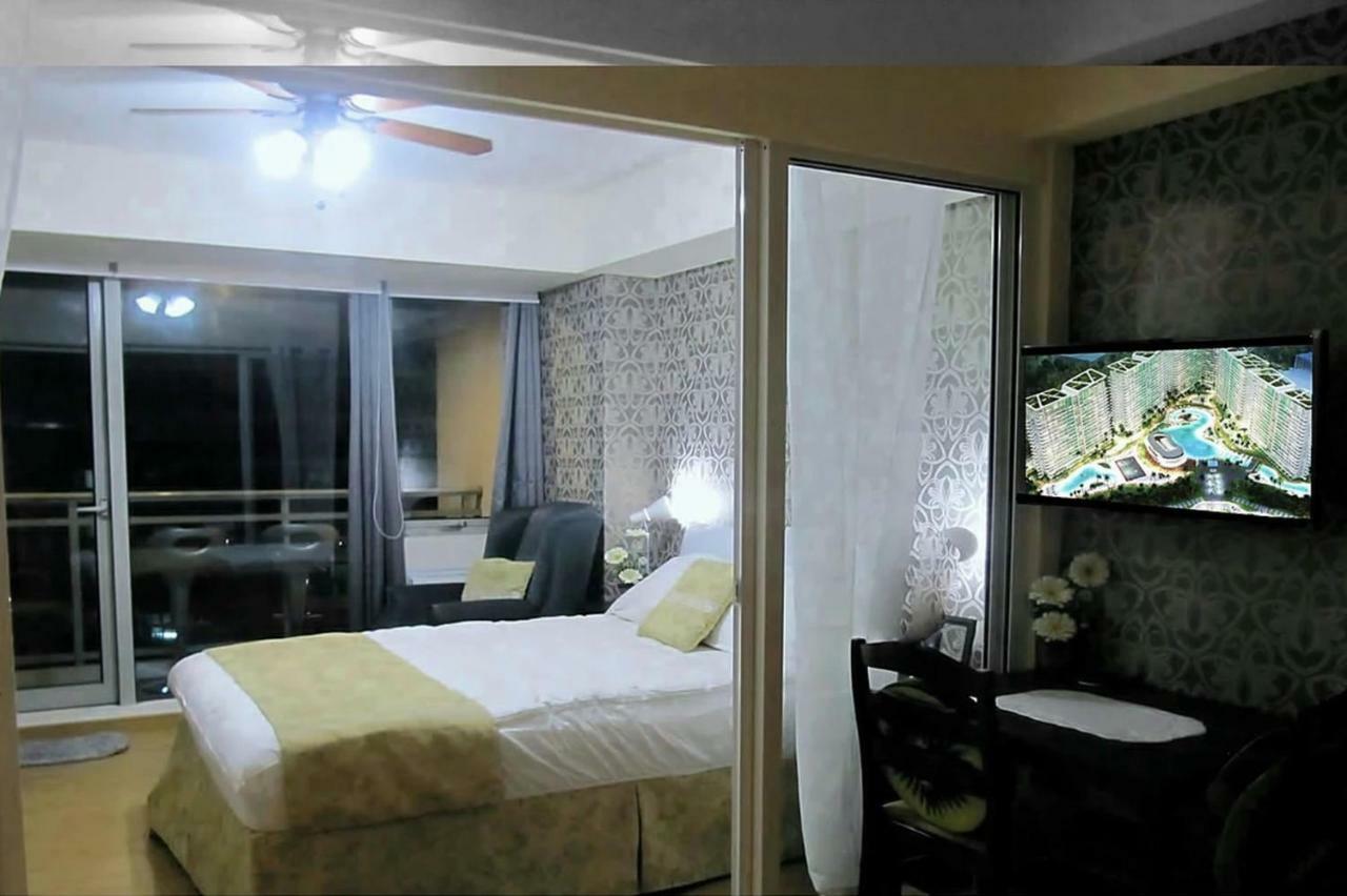 Azure C5 Man-Made Beach Balcony Multiple Units Manila Eksteriør bilde
